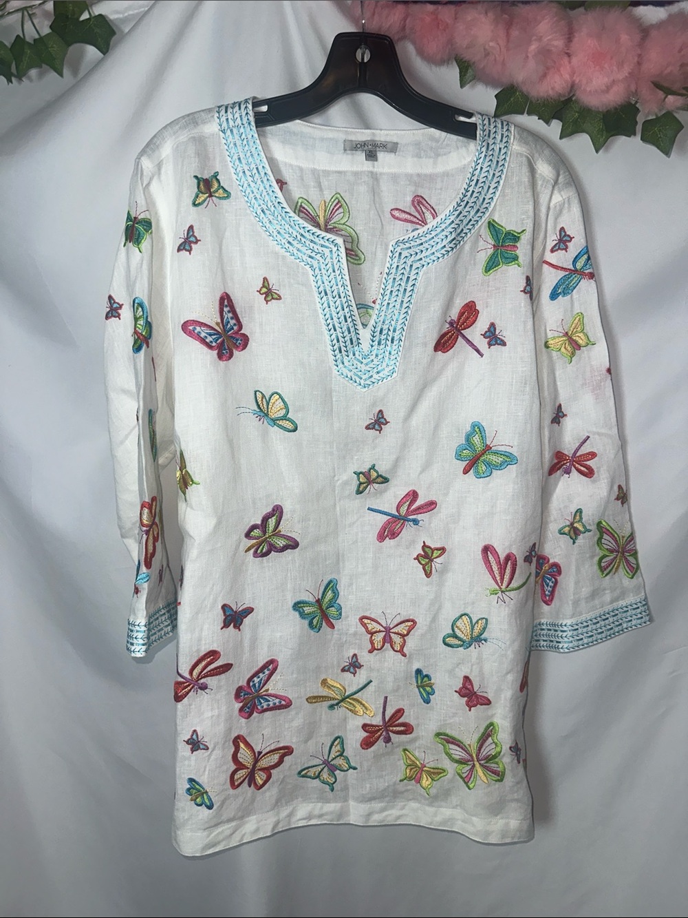 John Mark White Tunic Top with Multi-Color Butterfly Embroidery